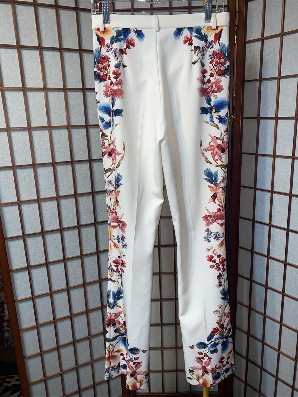 Zara Woman Cream Colored Straight-Leg Pants with Floral Side Trim - Picture 5 of 6